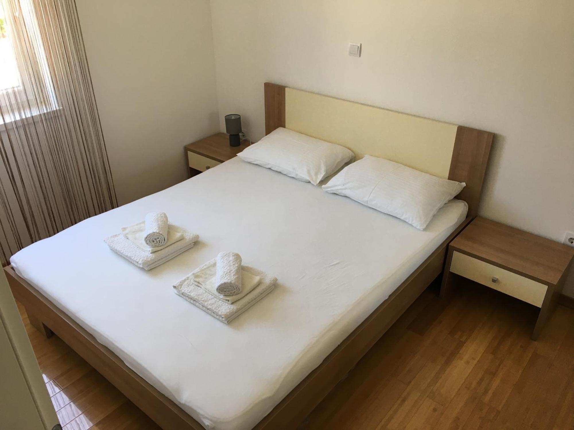 Apartment Tihana Новалья Экстерьер фото
